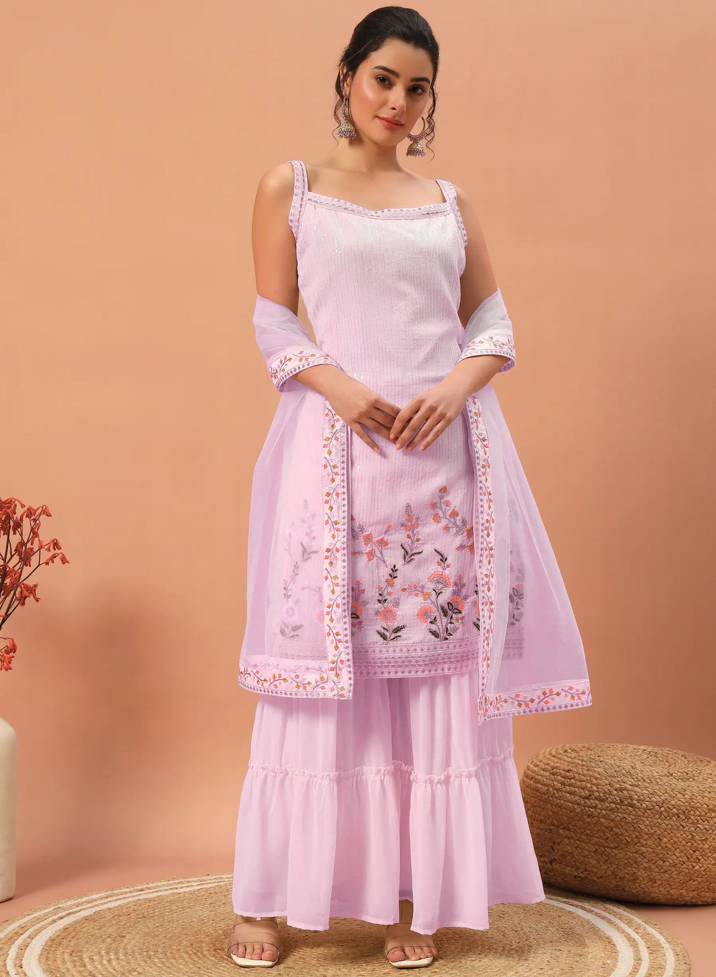Ensemble salwar en georgette rose clair avec broderies à sequins – Tenue traditionnelle chic et féminine pour femme