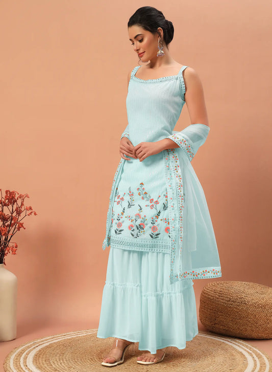 Ensemble salwar en georgette bleu ciel avec broderies à sequins – Élégance lumineuse et style traditionnel pour femme