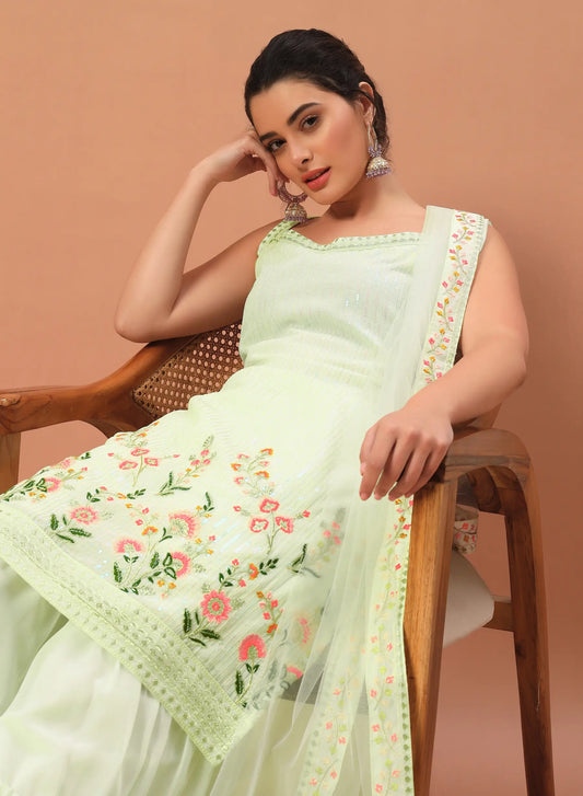Ensemble salwar en georgette vert pistache avec broderies à sequins – Tenue traditionnelle fraîche et raffinée pour femme