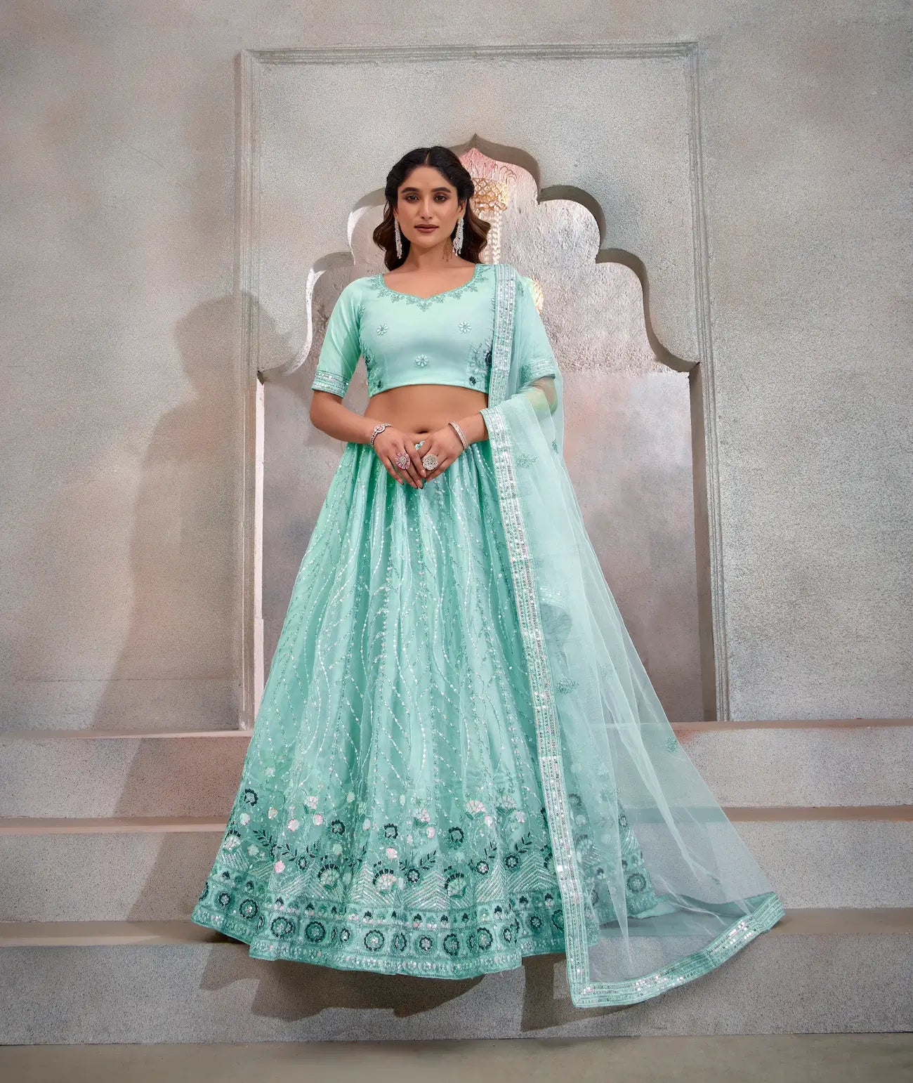 Lehenga Choli Bleu Turquoise en Tulle | Broderies de Fils et Sequins