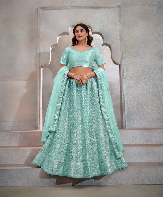 Lehenga Choli Bleu Turquoise en Tulle avec Broderies au Fil et Sequins