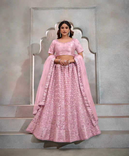 Lehenga Choli Rose clair en Tulle avec Broderies au Fil et Sequins