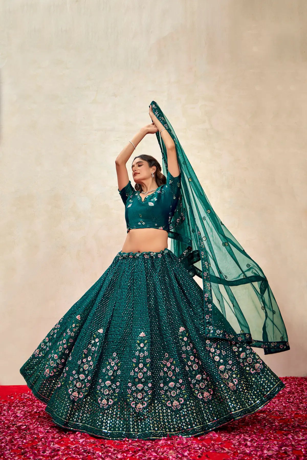 Lehenga Choli en filet vert sarcelle avec broderie au fil et sequins