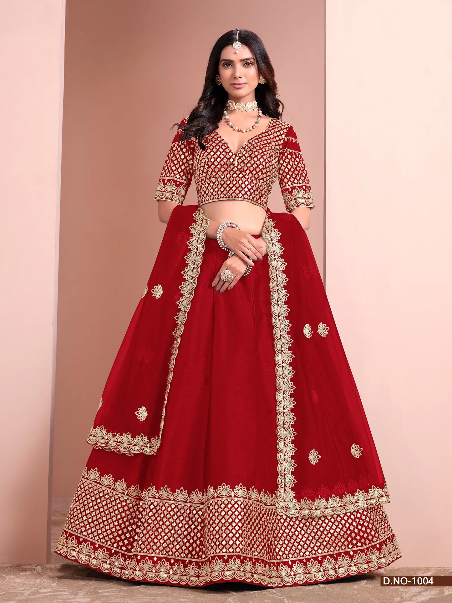 Designer Lehenga Choli aus roter Kunstseide mit Fadenstickerei und Pailletten