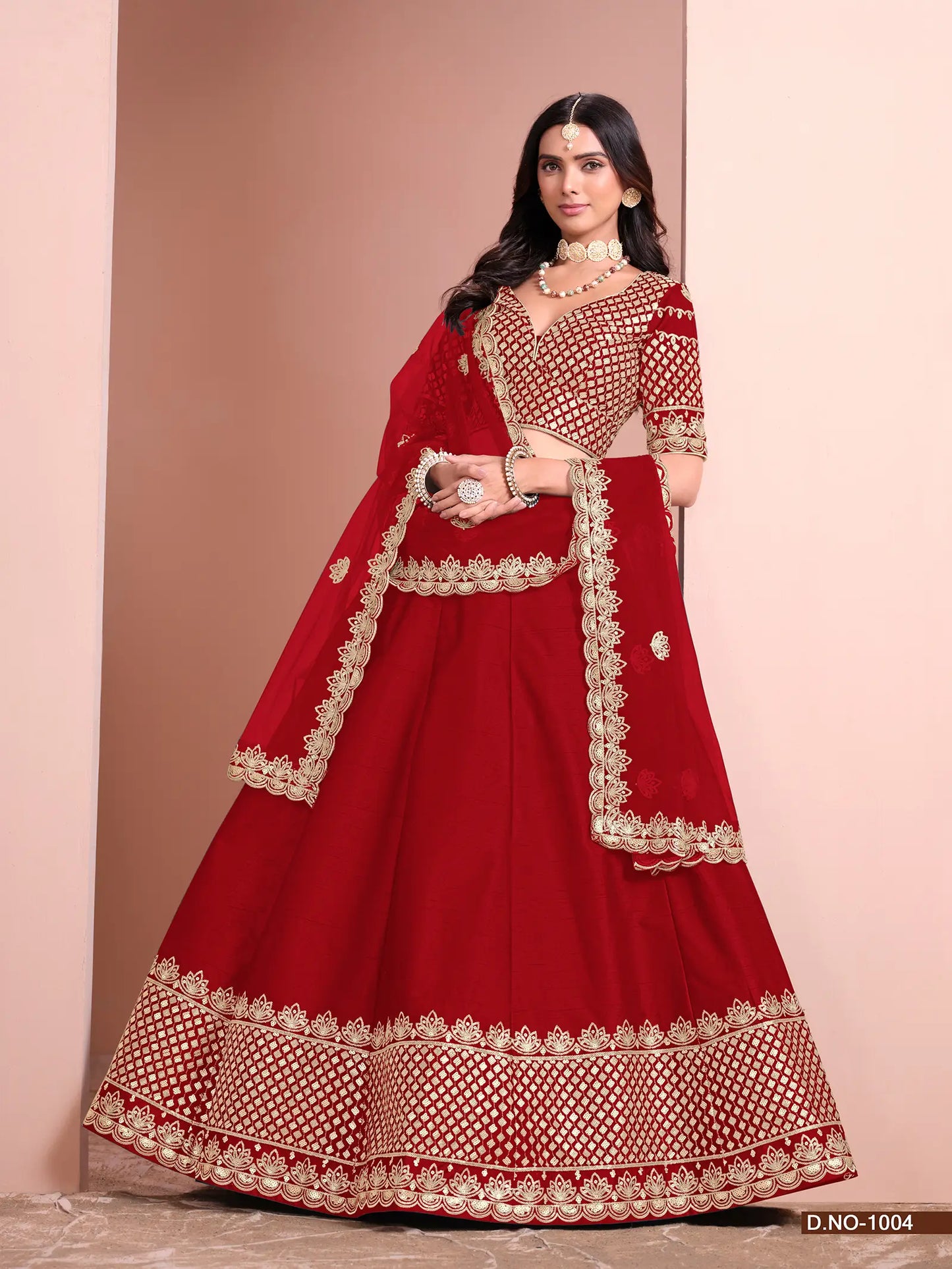 Designer Lehenga Choli aus roter Kunstseide mit Fadenstickerei und Pailletten