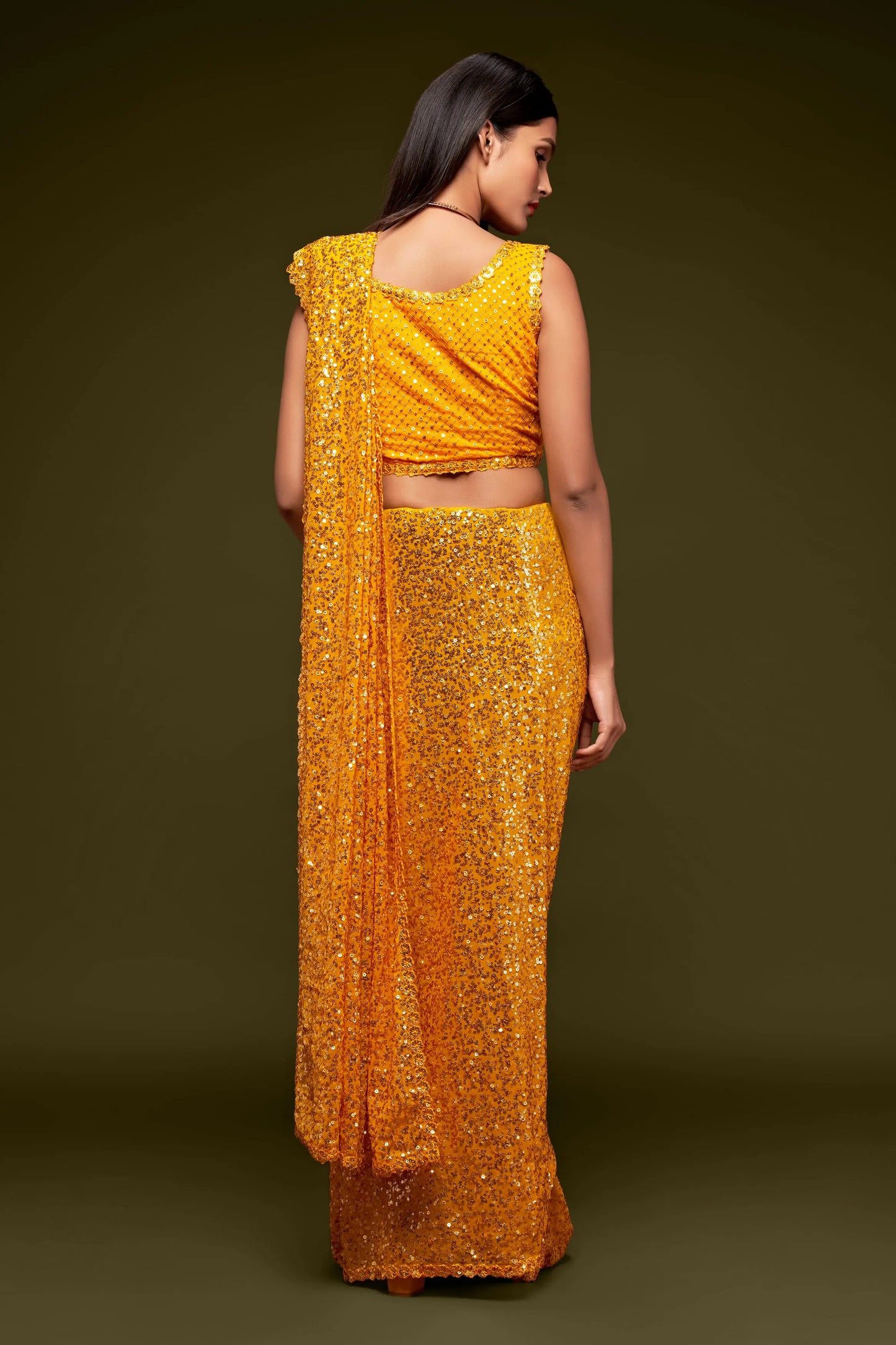 Safrangelber Georgette-Sari mit Fadenstickerei und mehreren Pailletten NAYA COLLECTION