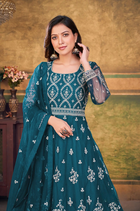 Robe bleu sarcelle en tissu net avec broderie en zari et au fil