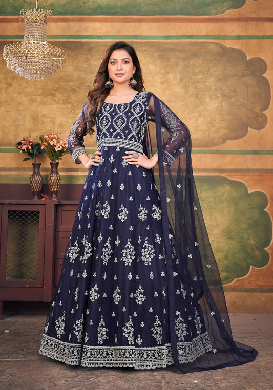 Robe bleu marine en tissu net avec broderie en zari et au fil
