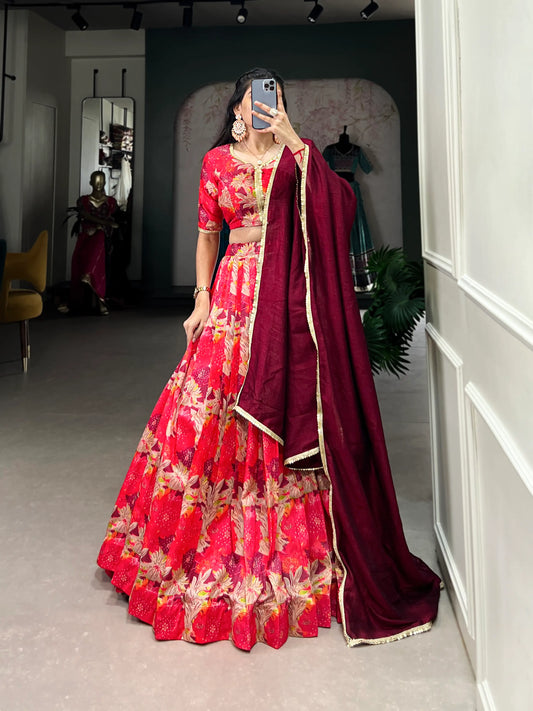 Lehenga Choli en soie Tussar rouge imprimée de fleurs