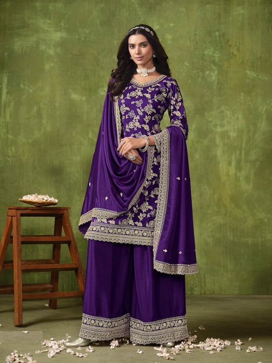Ensemble Palazzo violet en Dola Silk avec tissage zari, broderie au fil et aux sequins