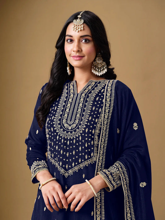 Ensemble Sharara bleu marine en soie artificielle avec broderie au fil et sequins