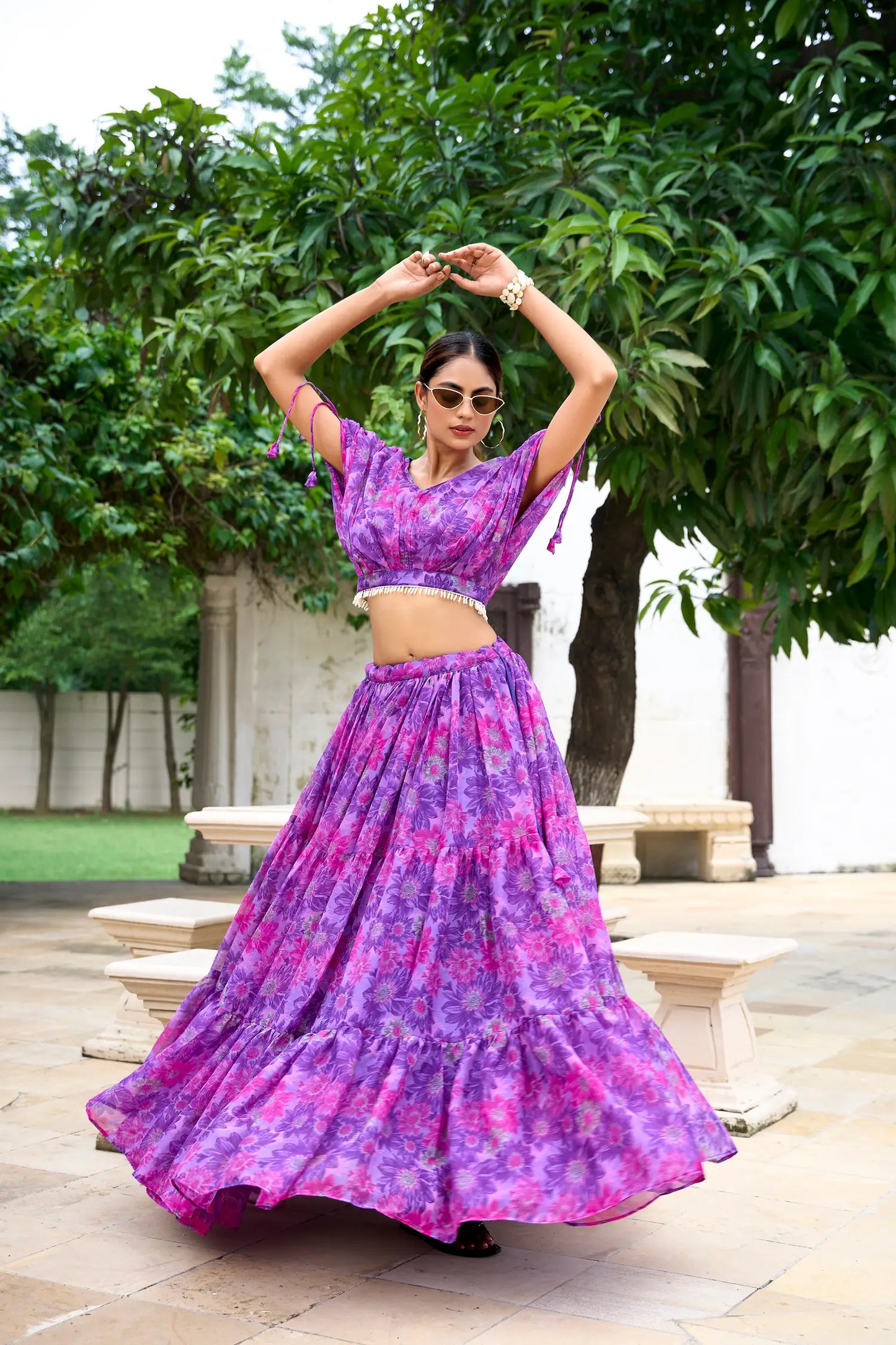 Indo-westliches lila Chiffon Lehenga Choli Set