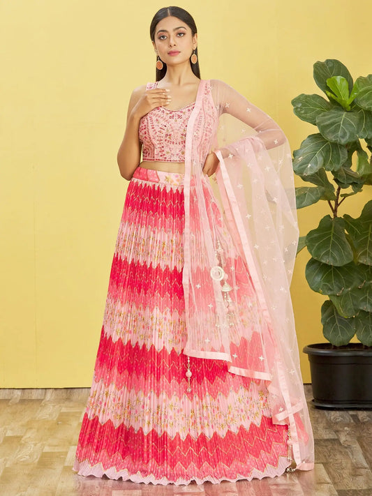 Lehenga rose avec imprimé numérique et broderie en fil, zari, sequins, ornée de véritables miroirs COLLECTION RHEA