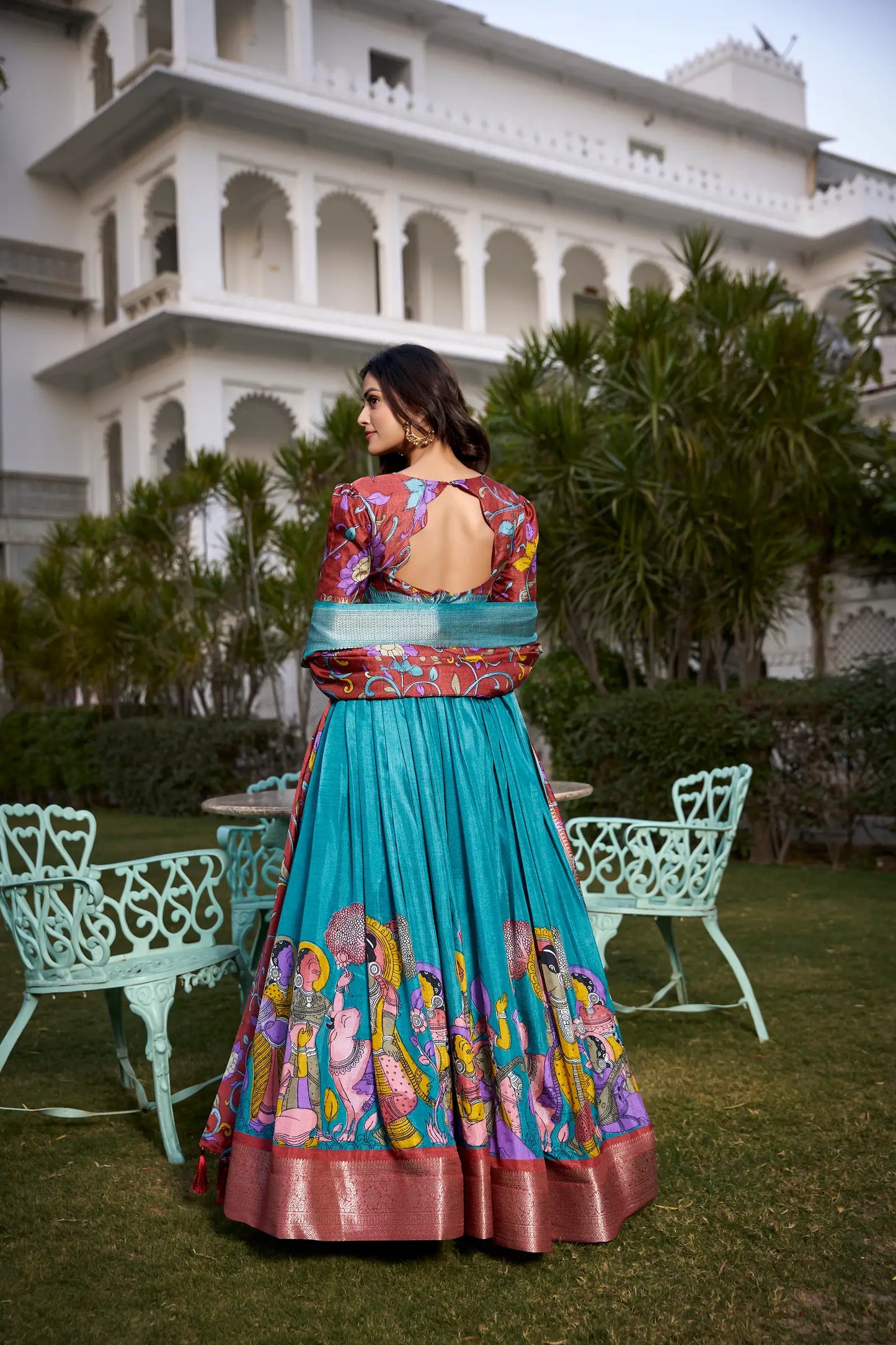 Blaugrüner Dola-Seiden-Lehenga-Choli mit Kalamkari-Druck