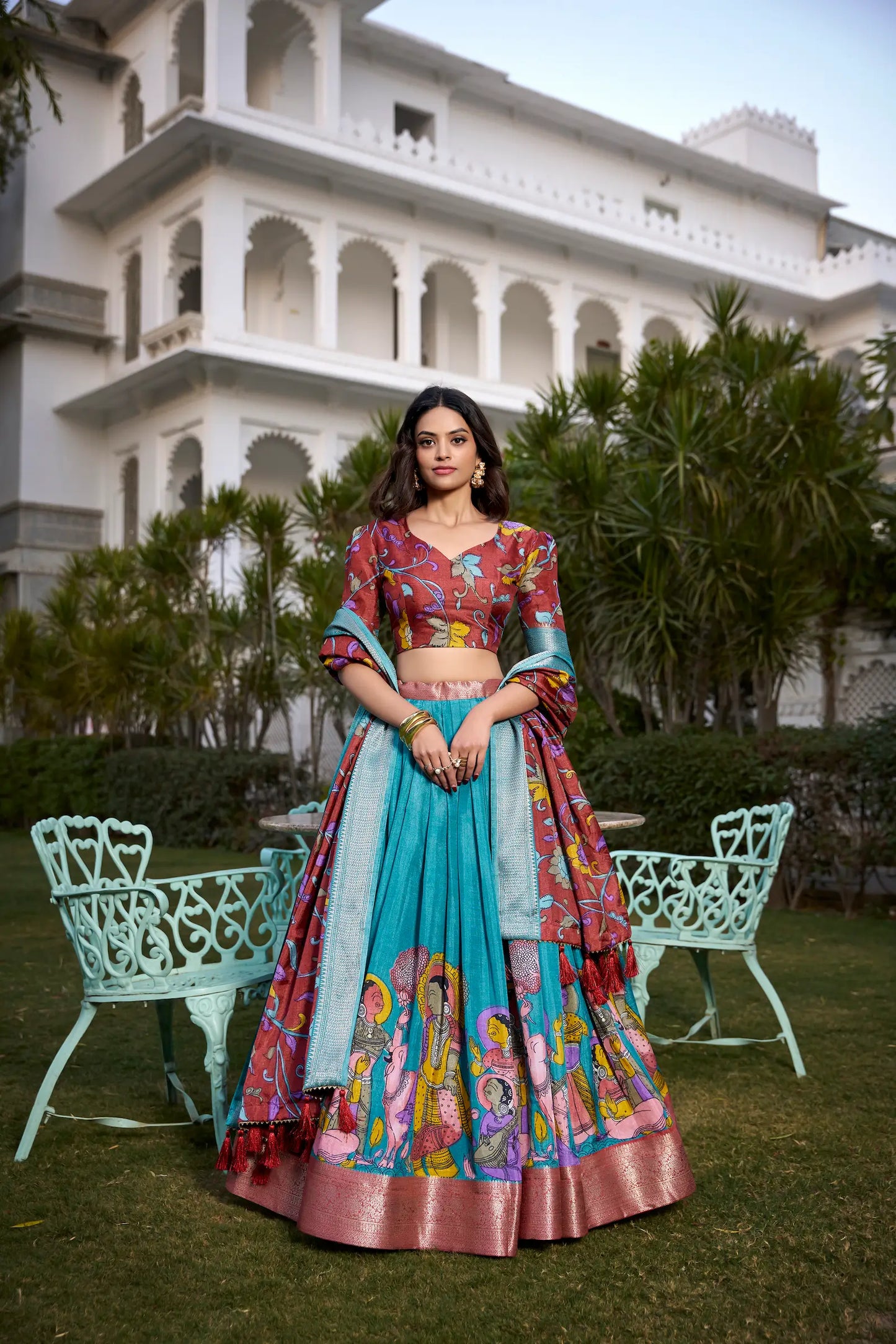 Blaugrüner Dola-Seiden-Lehenga-Choli mit Kalamkari-Druck