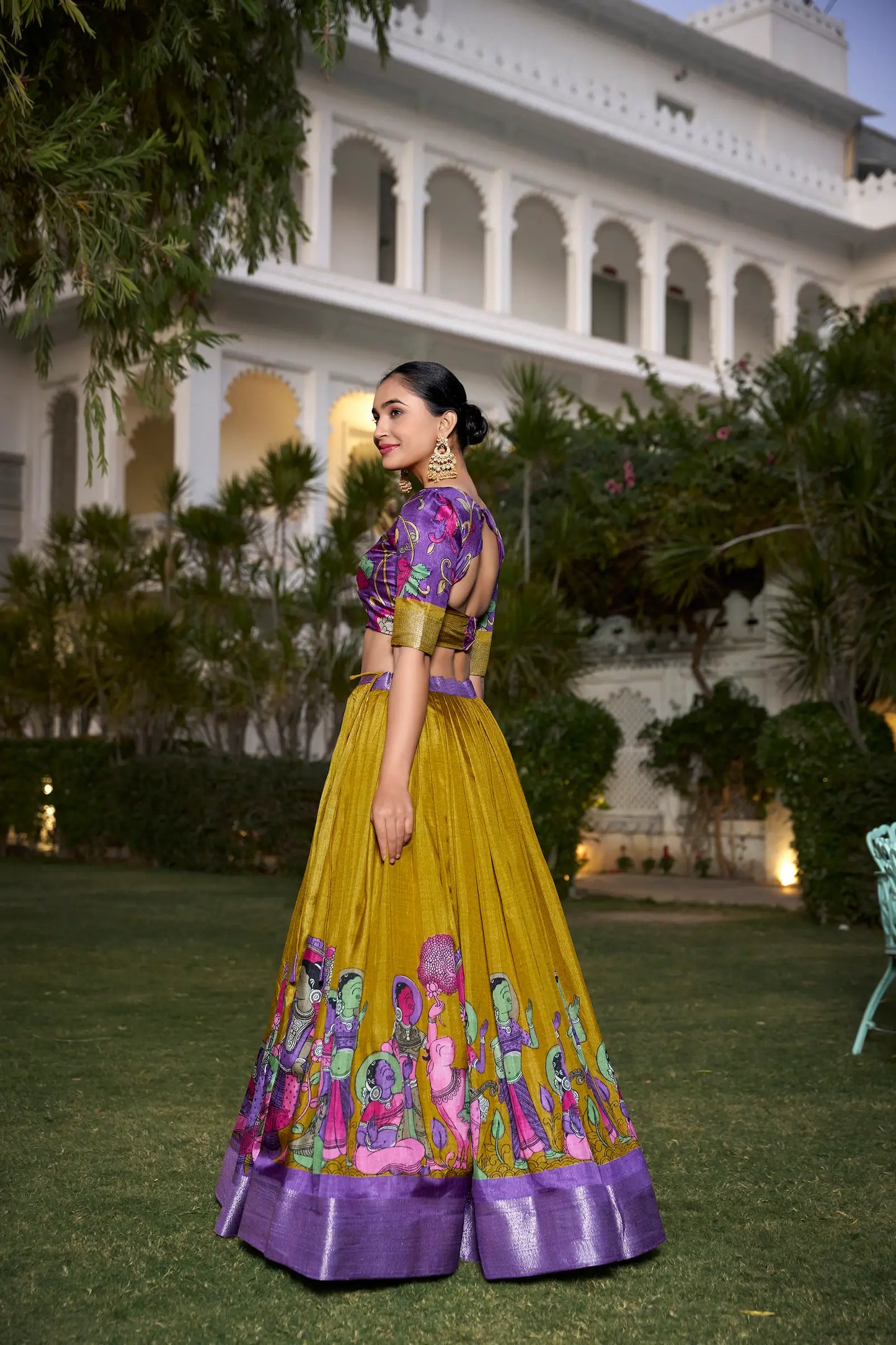 Senfgelber Lehenga Choli aus Dola-Seide mit Kalamkari-Print