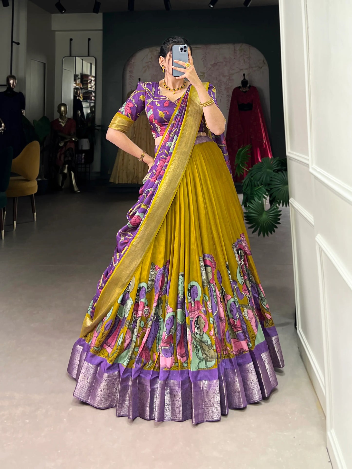Senfgelber Lehenga Choli aus Dola-Seide mit Kalamkari-Print