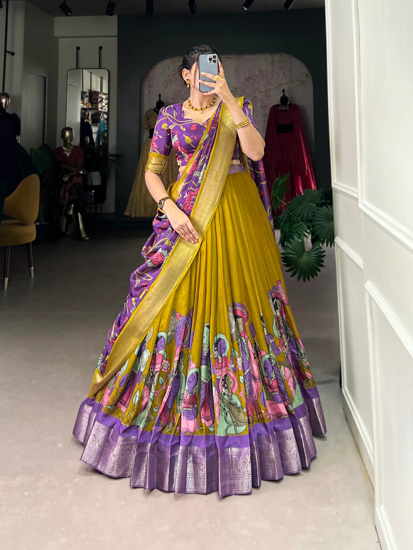 Senfgelber Lehenga Choli aus Dola-Seide mit Kalamkari-Print