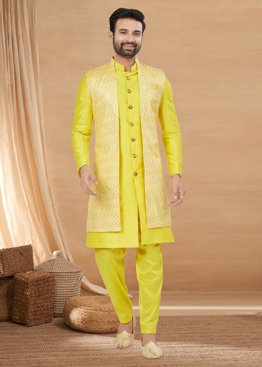 Ensemble Kurta jaune vif avec veste sans manches en soie et viscose pure