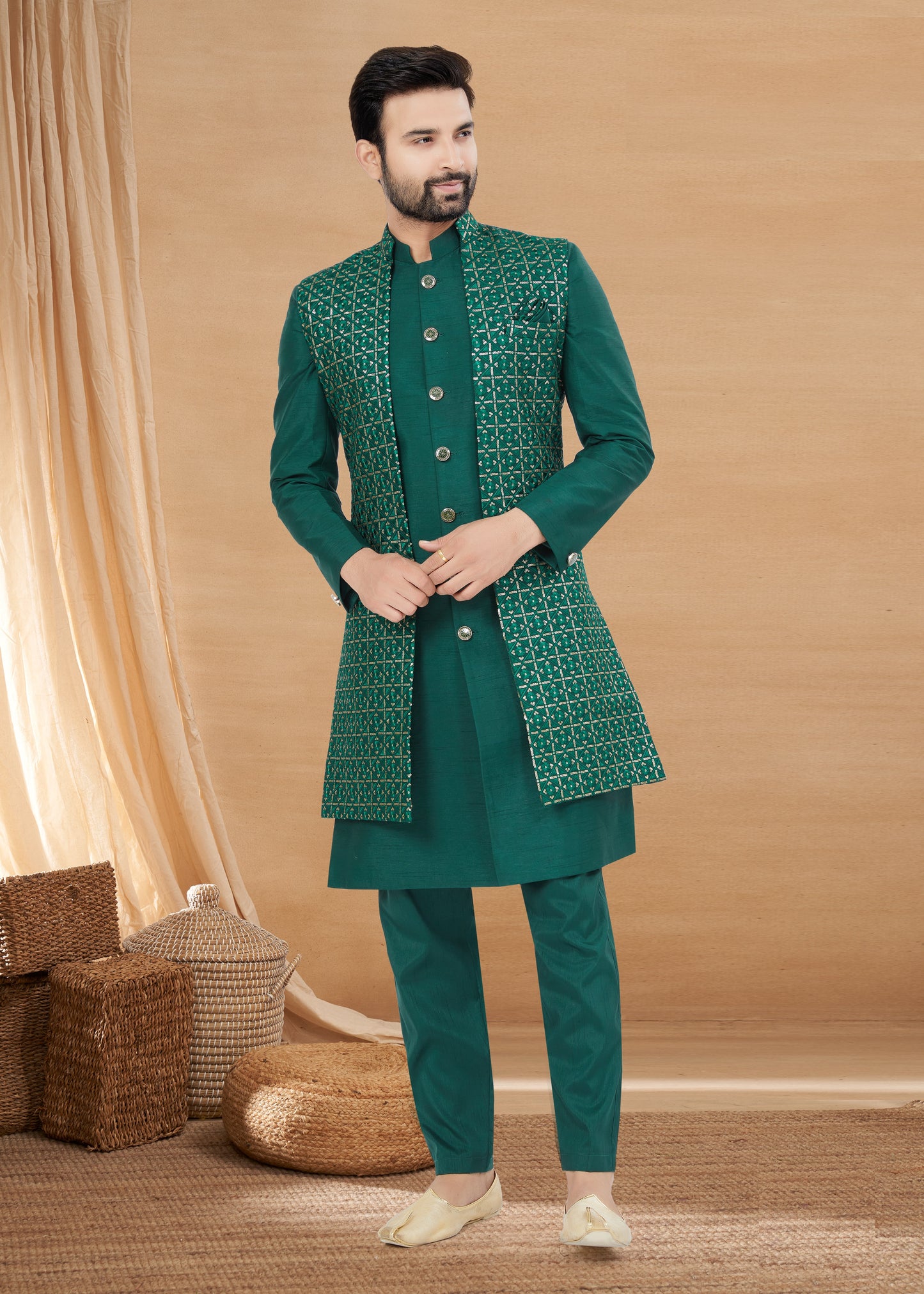 Ensemble Kurta vert forêt avec veste sans manches en soie et viscose pure