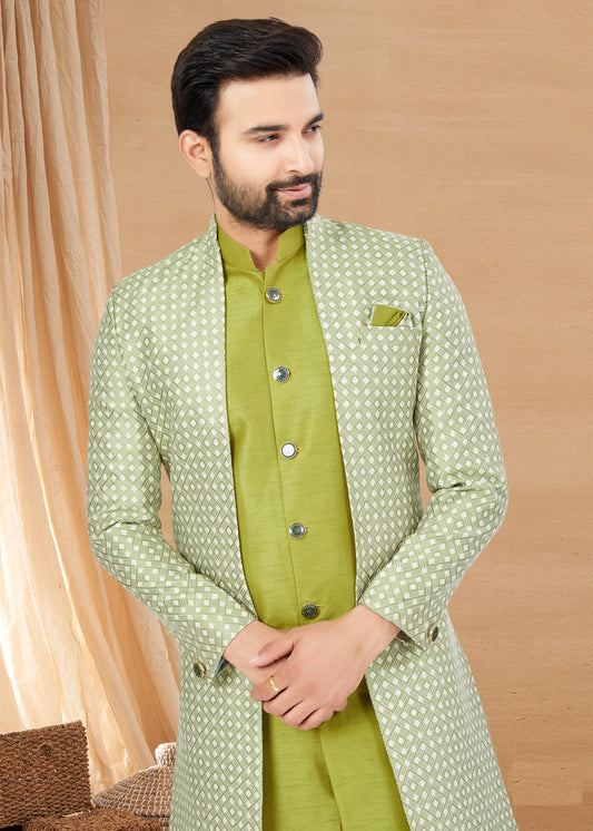 Ensemble Kurta vert clair avec veste en soie et viscose pure