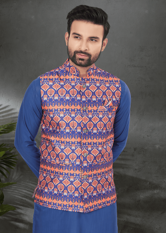 Ensemble Kurta bleu saphir coton épais avec veste Koti bleue et orange soie imprimé digitale