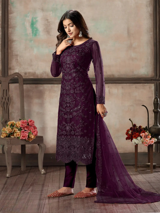 Ensemble Salwar en Filet Couleur Violet Raisin avec Broderie au Fil et Sequins