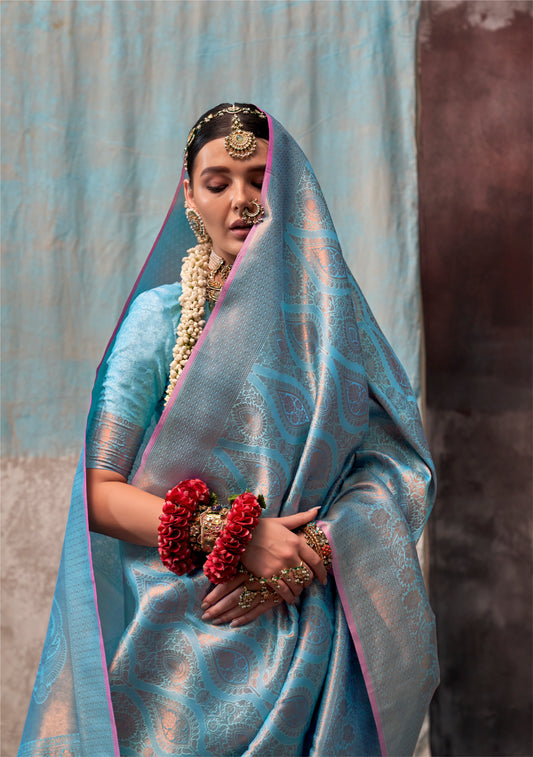 Sari bleu ciel tissé main effet bicolore Tradition COLLECTION QALA