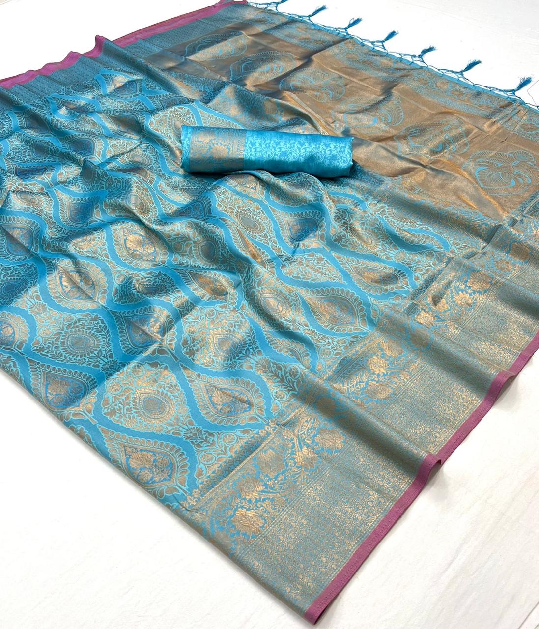 Sari bleu ciel tissé main effet bicolore Tradition COLLECTION QALA