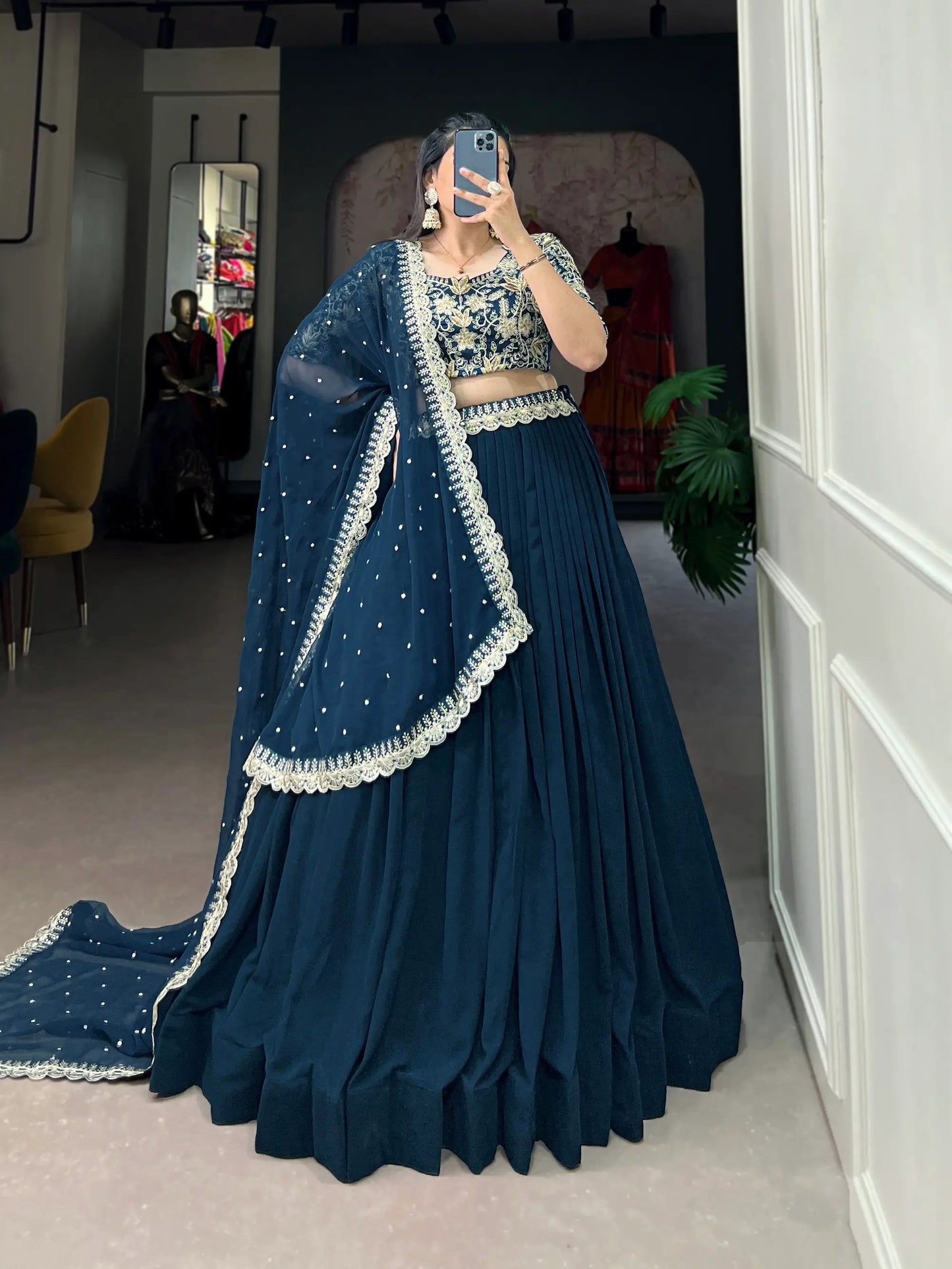 Lehenga Choli en georgette bleu-vert  avec broderies de sequins et fils