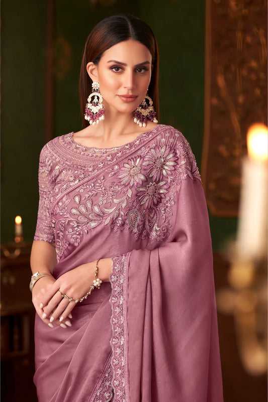 Sari de fête en georgette de soie mauve avec broderie au fil et aux sequins