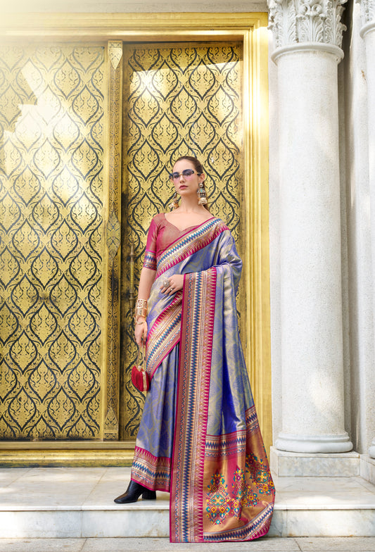 Sari en soie raffiné ethnique à bordure contrastée violet bleuté et rose foncé multicolore COLLECTION RADHIKA