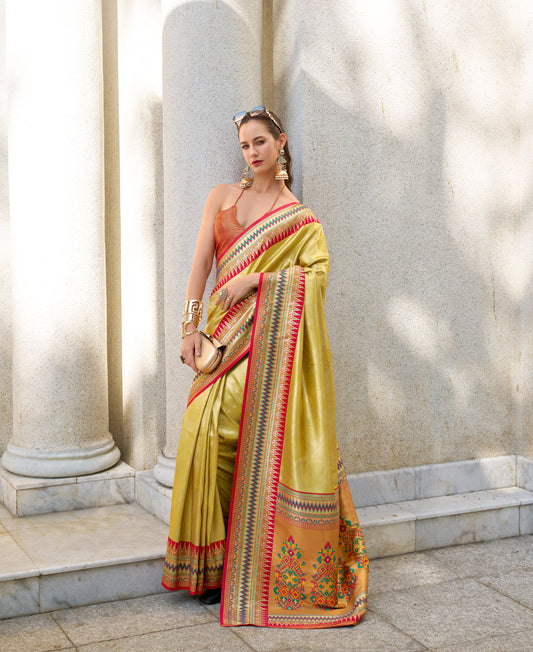 Sari en soie raffiné ethnique à bordure contrastée jaune vif rouge multicolore Tradition COLLECTION RADHIKA