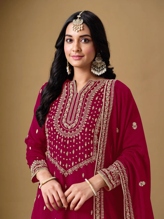 Ensemble Sharara en soie artificielle rouge foncé avec broderie au fil et sequins