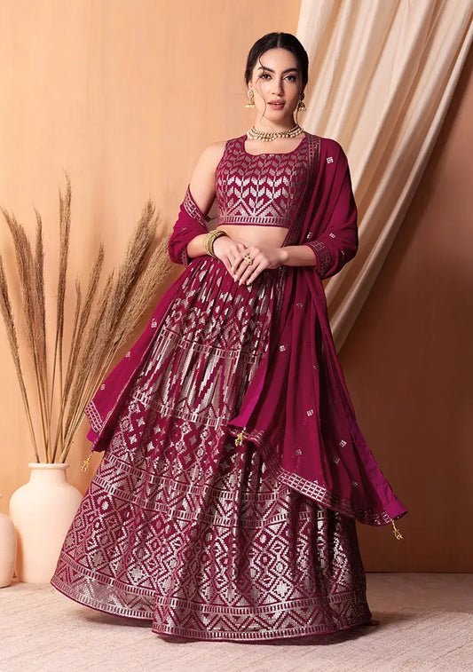 Lehenga en georgette rose foncé avec sequins et broderie à fil