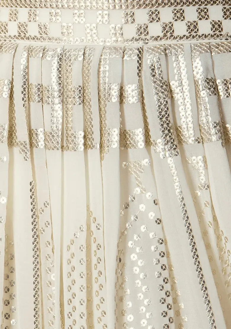 Lehenga Choli en georgette blanche avec sequins et broderie à fil