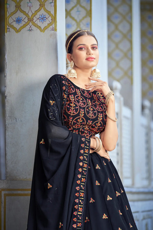 Lehenga choli bleu profond en georgette avec broderies de fils et sequins