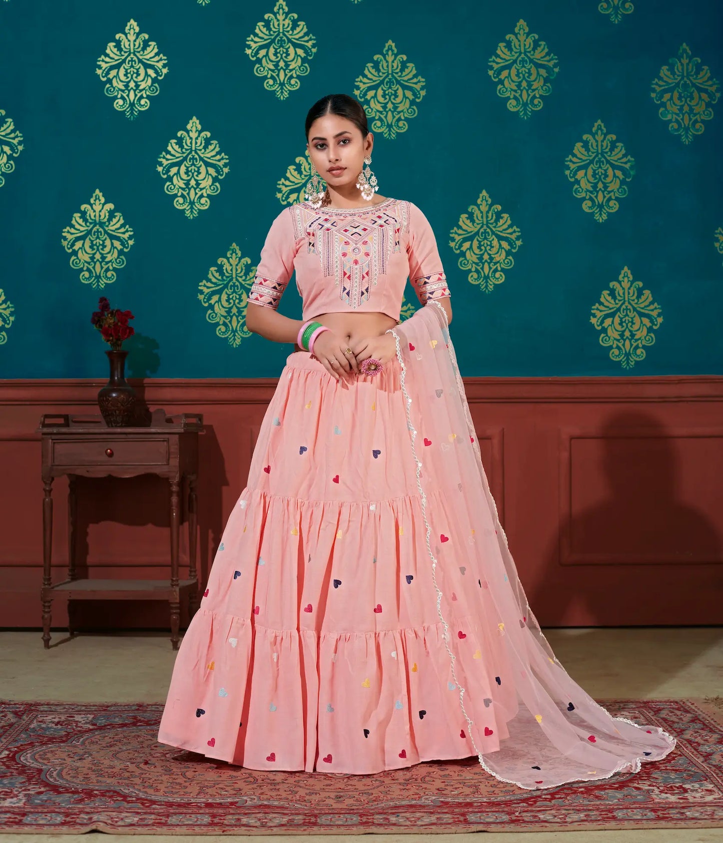 Lehenga Choli en Coton Pêche avec Broderie au Fil et Sequins