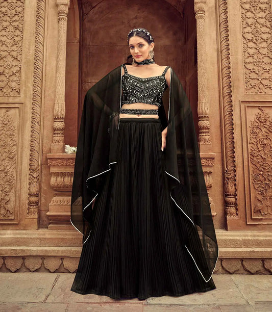 Ensemble Lehenga Choli Noir en Georgette avec Travail Main et Voile