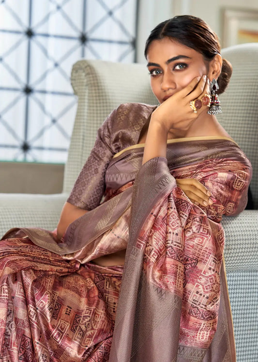 Sari en soie tissée à la main rose-brun avec impression numérique et zari