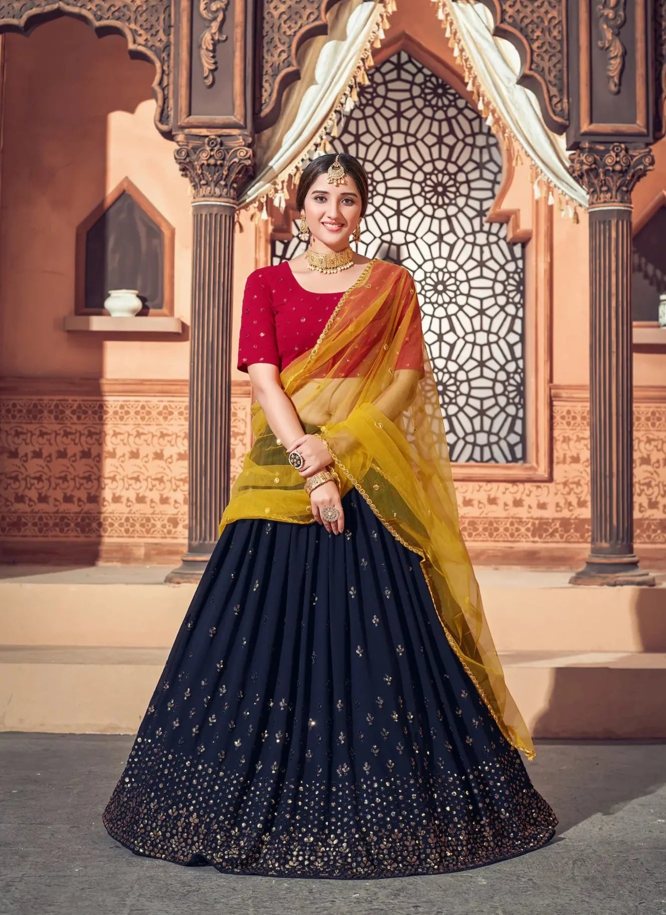 Lehenga Choli en Georgette Bleu Marine avec Broderie au Fil et Sequins