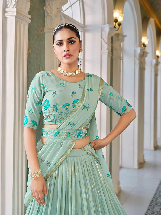 Ensemble Lehenga Choli vert clair en Georgette avec broderie en fil et sequins
