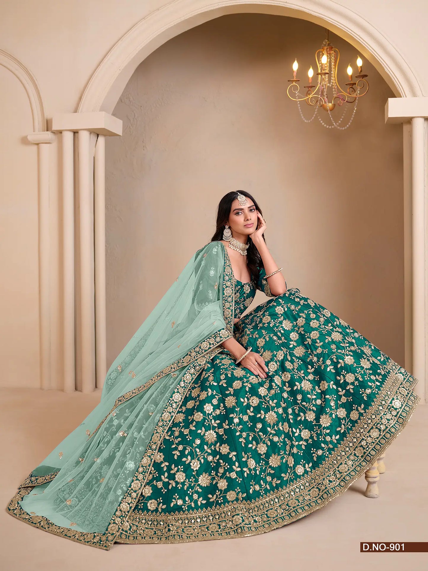 Designer Lehenga Choli aus seegrüner Kunstseide mit Fadenstickerei und Pailletten