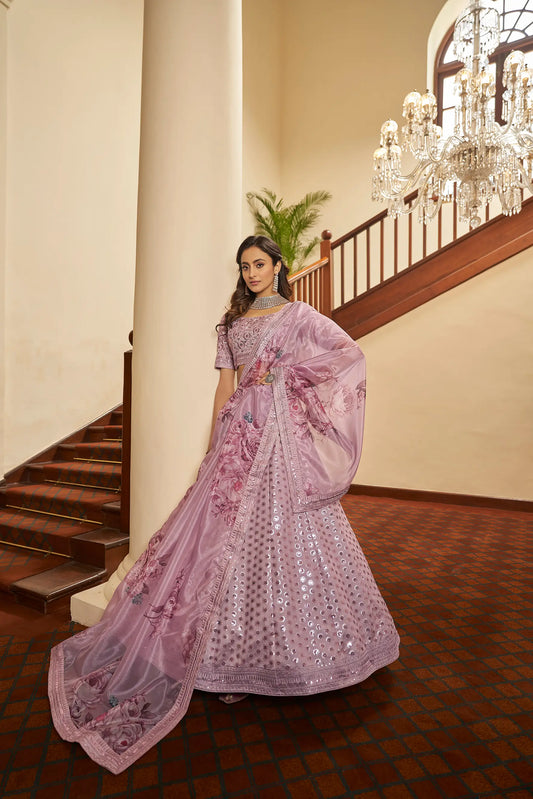 Lehenga choli brodé de fil, de zari et de sequins rose poudré avec dupatta à imprimé numérique
