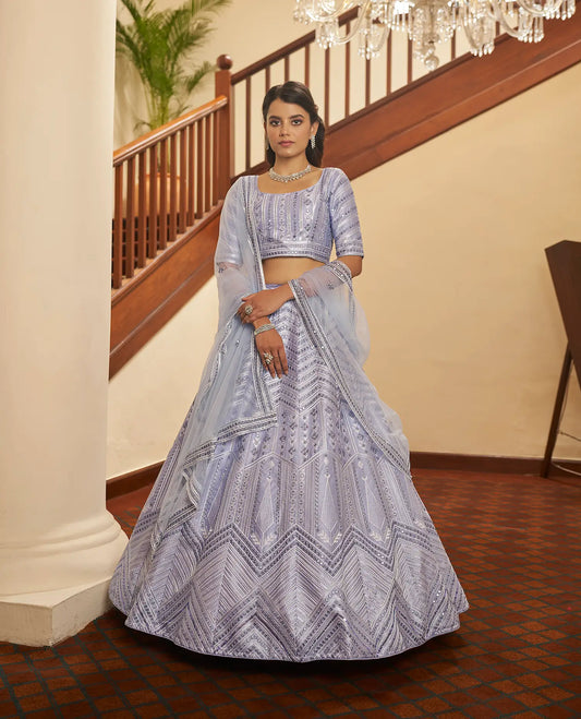 Ensemble Lehenga Mauve en Soie avec Broderies Perlées et Sequins
