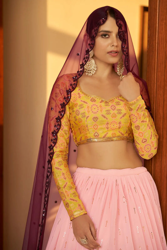 Lehenga Choli en Georgette Rose Clair contrasté avec Travail Mukaish Embelli