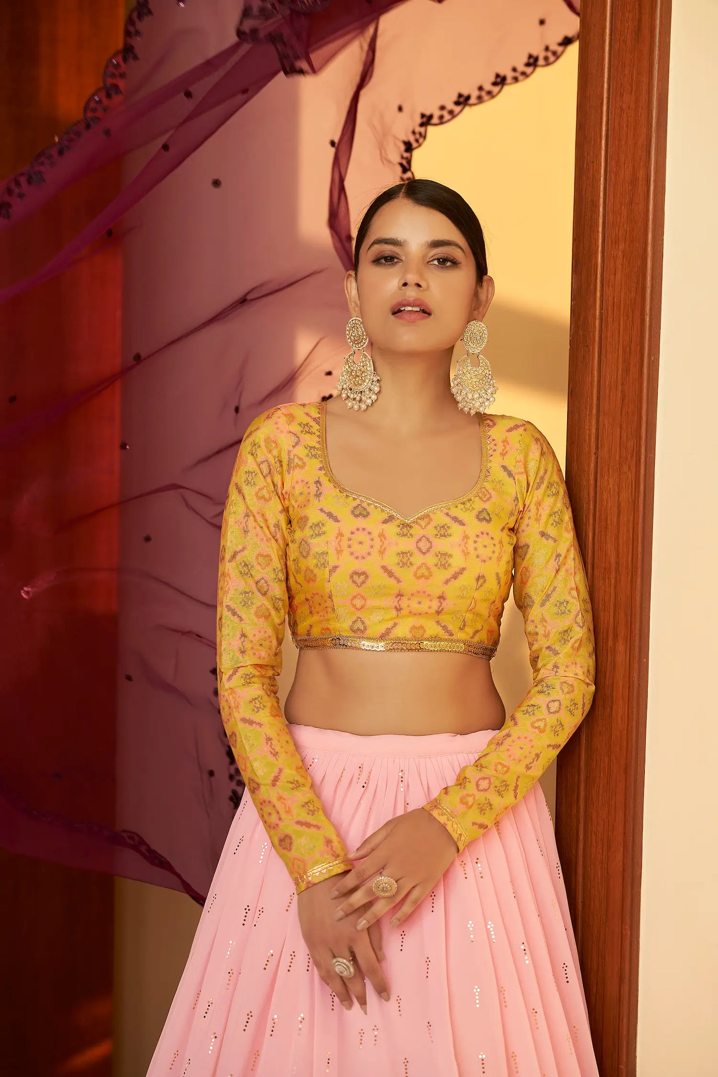 Lehenga Choli en Georgette Rose Clair contrasté avec Travail Mukaish Embelli