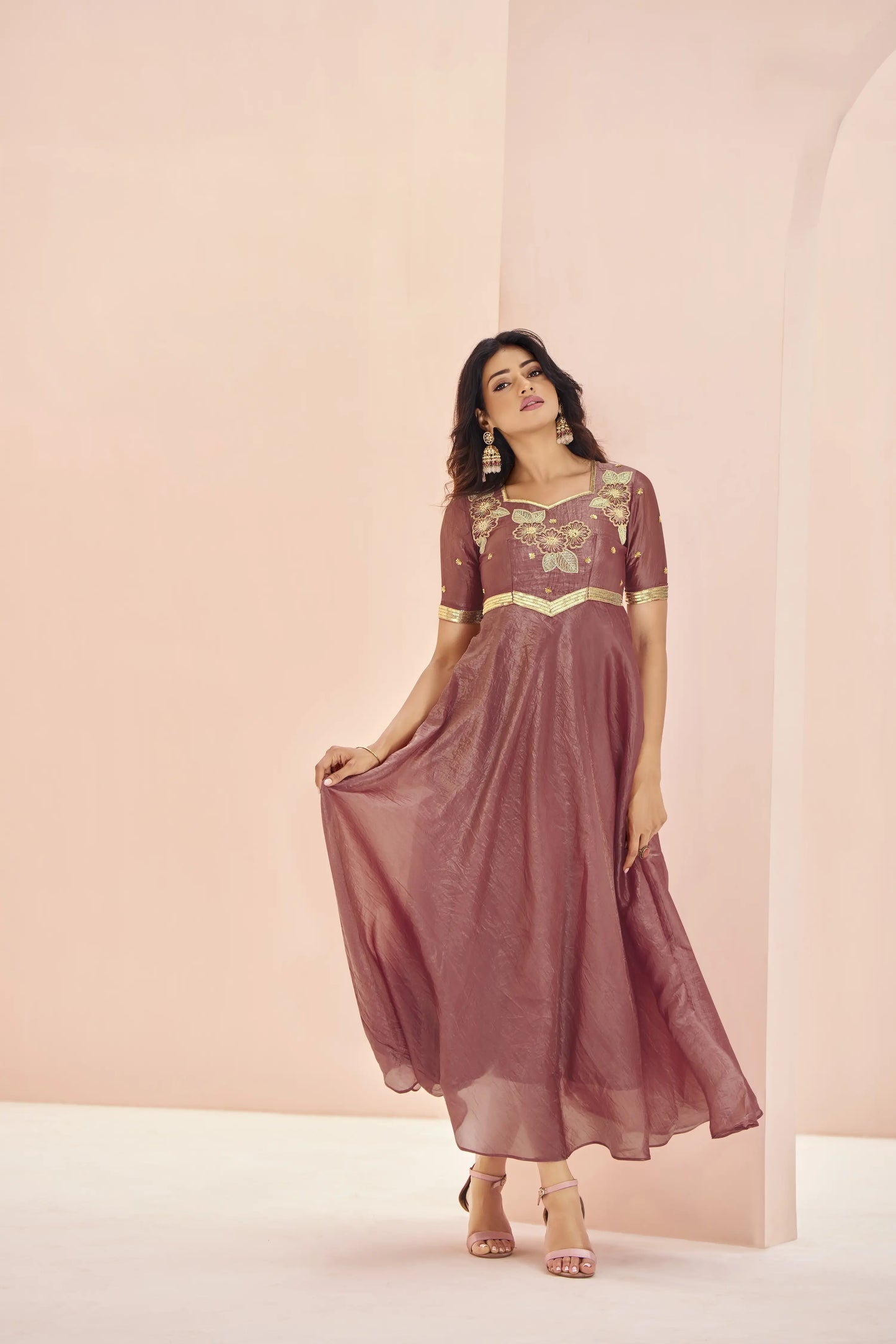 Kurta en Organza mauve  avec Broderie à la Main