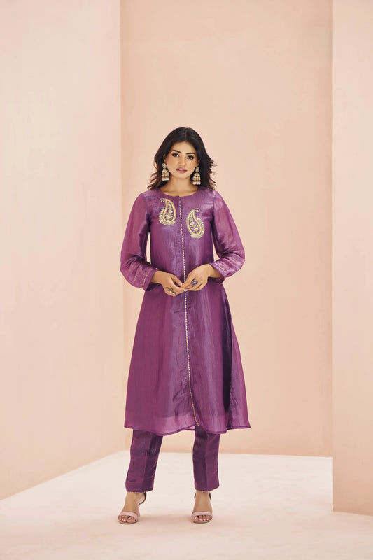 Ensemble Salwar en Organza Violet avec Broderie à la Main