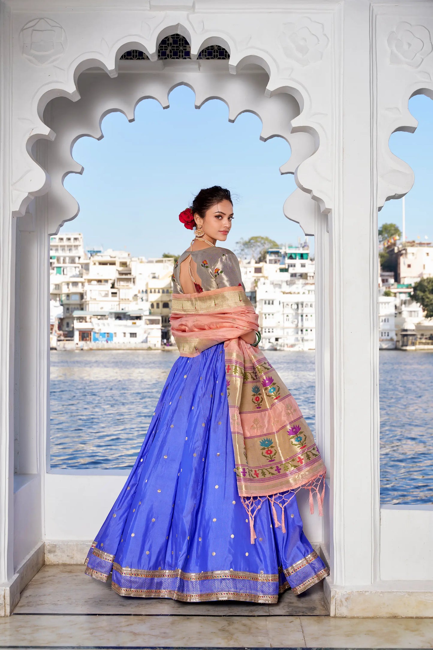 Lehenga Choli Paithani en Soie Jacquard Bleu Lotus avec Tissage Zari